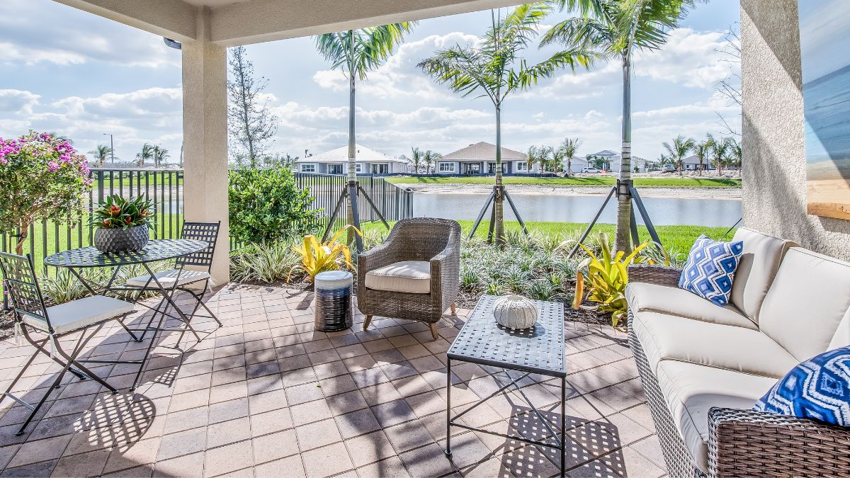 Mix and Match Outdoor Patio Furniture Styles for a Unique Look