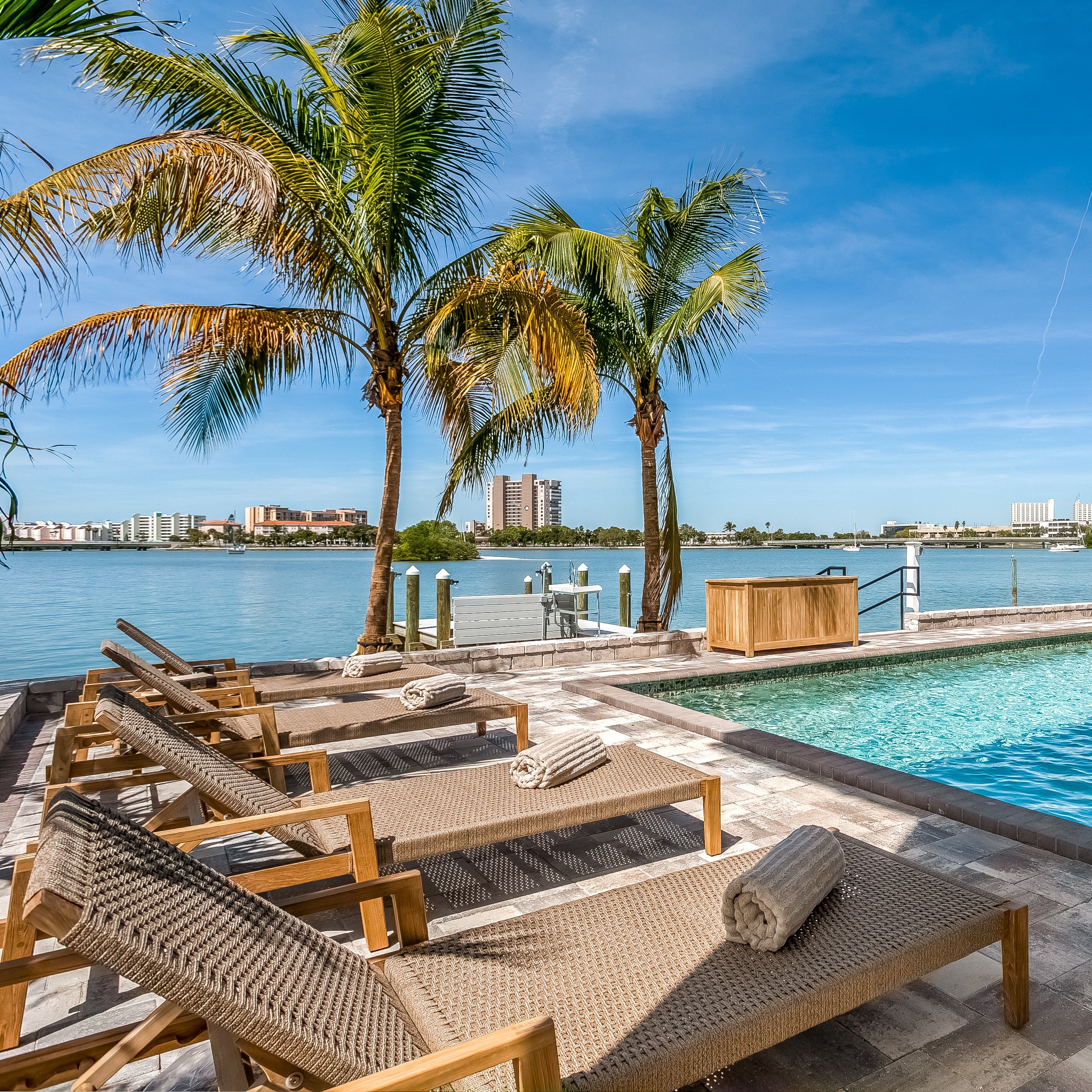 Admiral Chaise Lounge