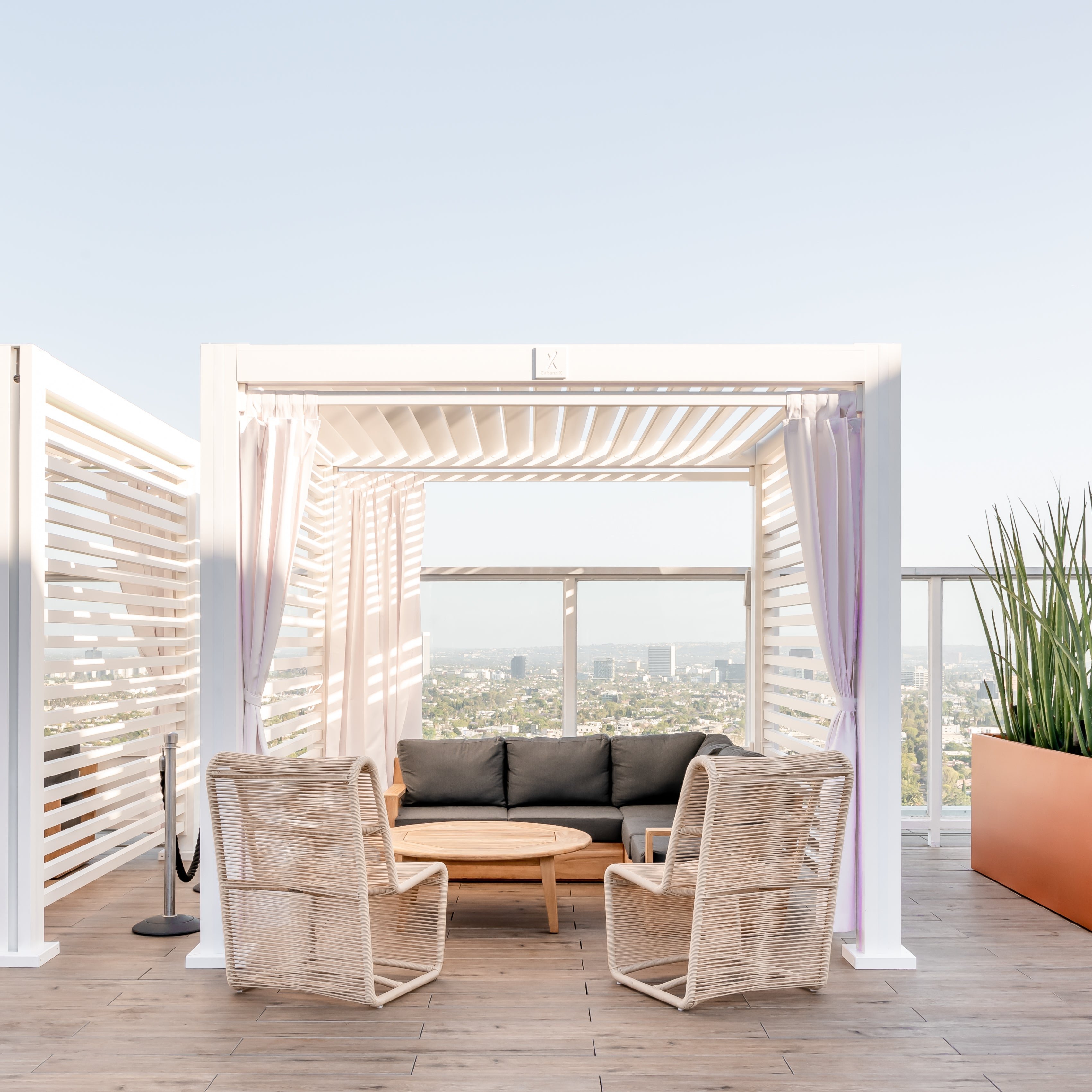 Campo Armless Club Chair#Finish_Dune