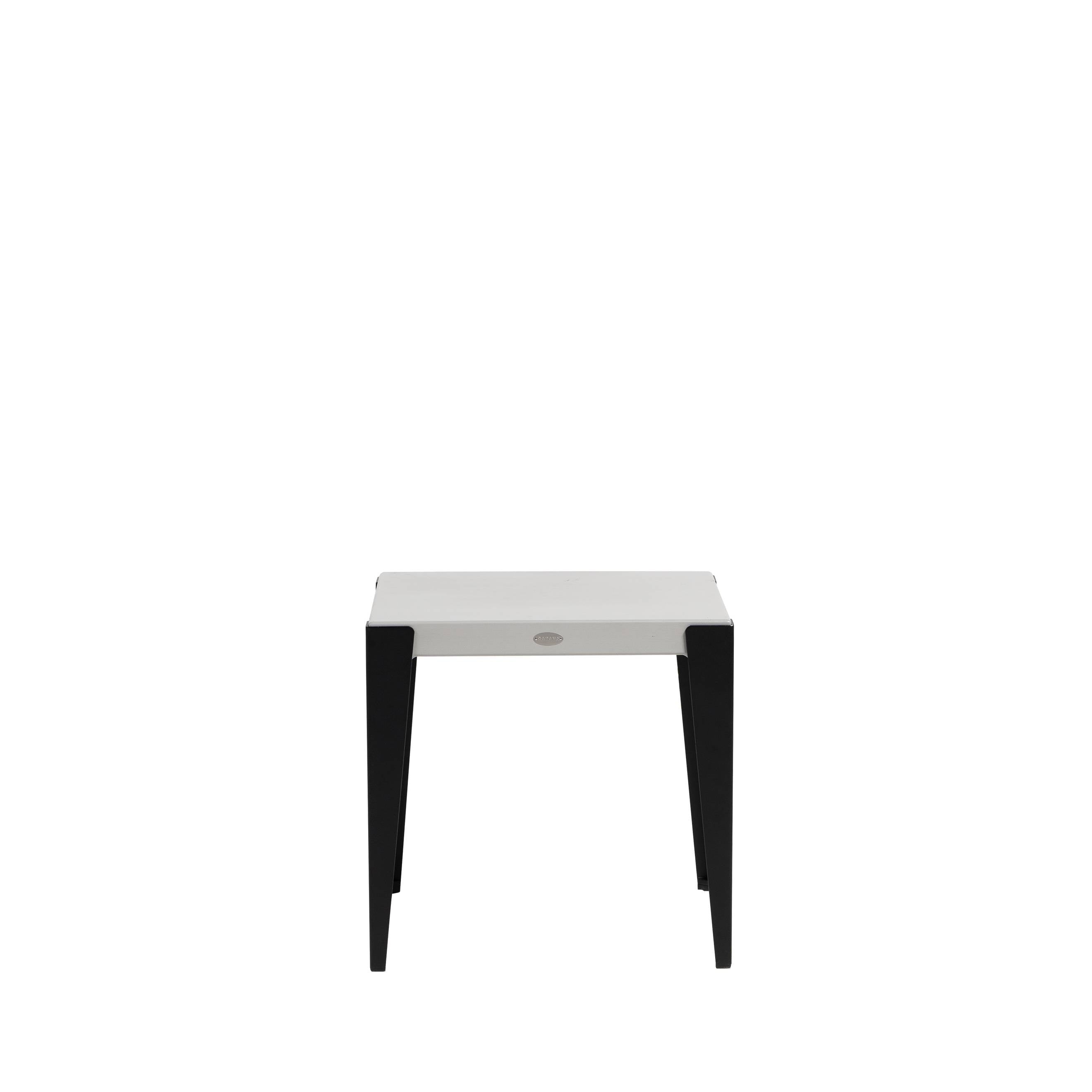 Genval End Table w/Aluminum Top