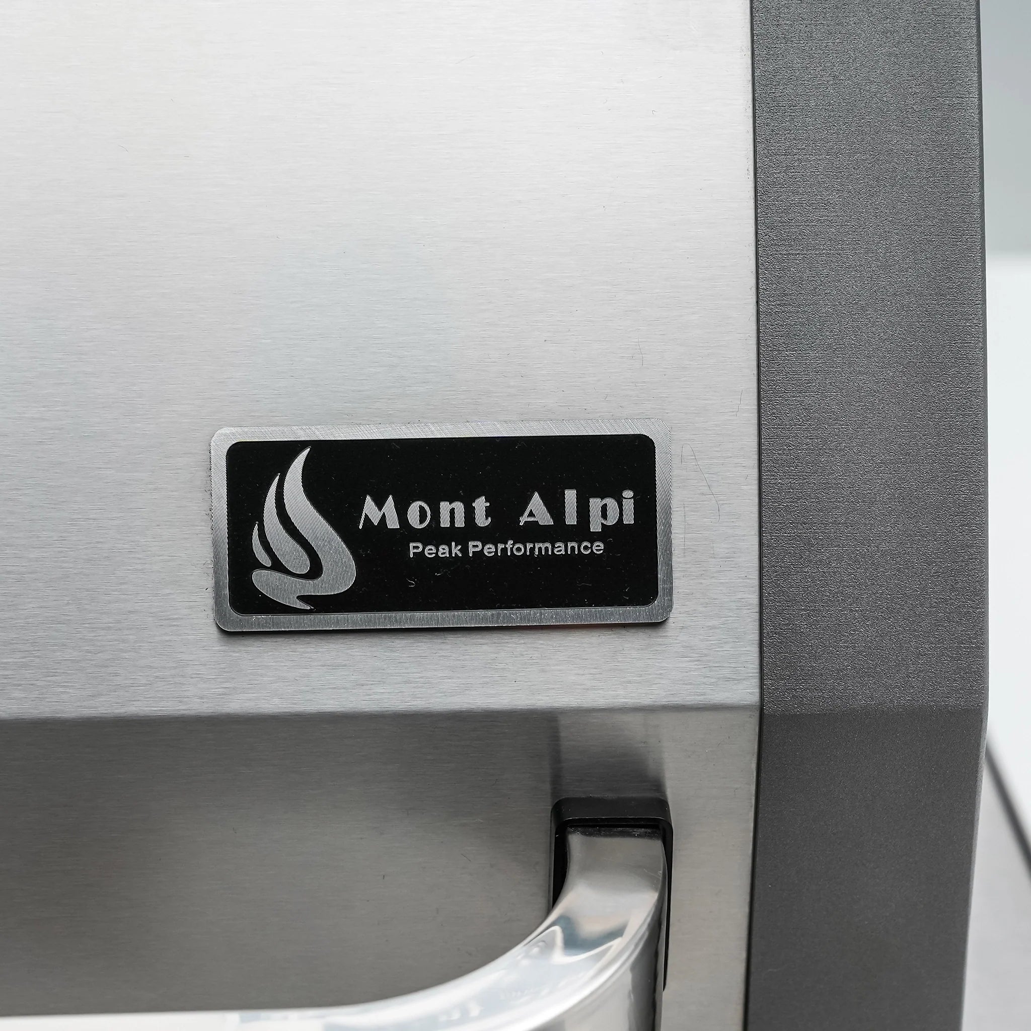 805 44" Stainless Steel 6-Burner Built-In Grill