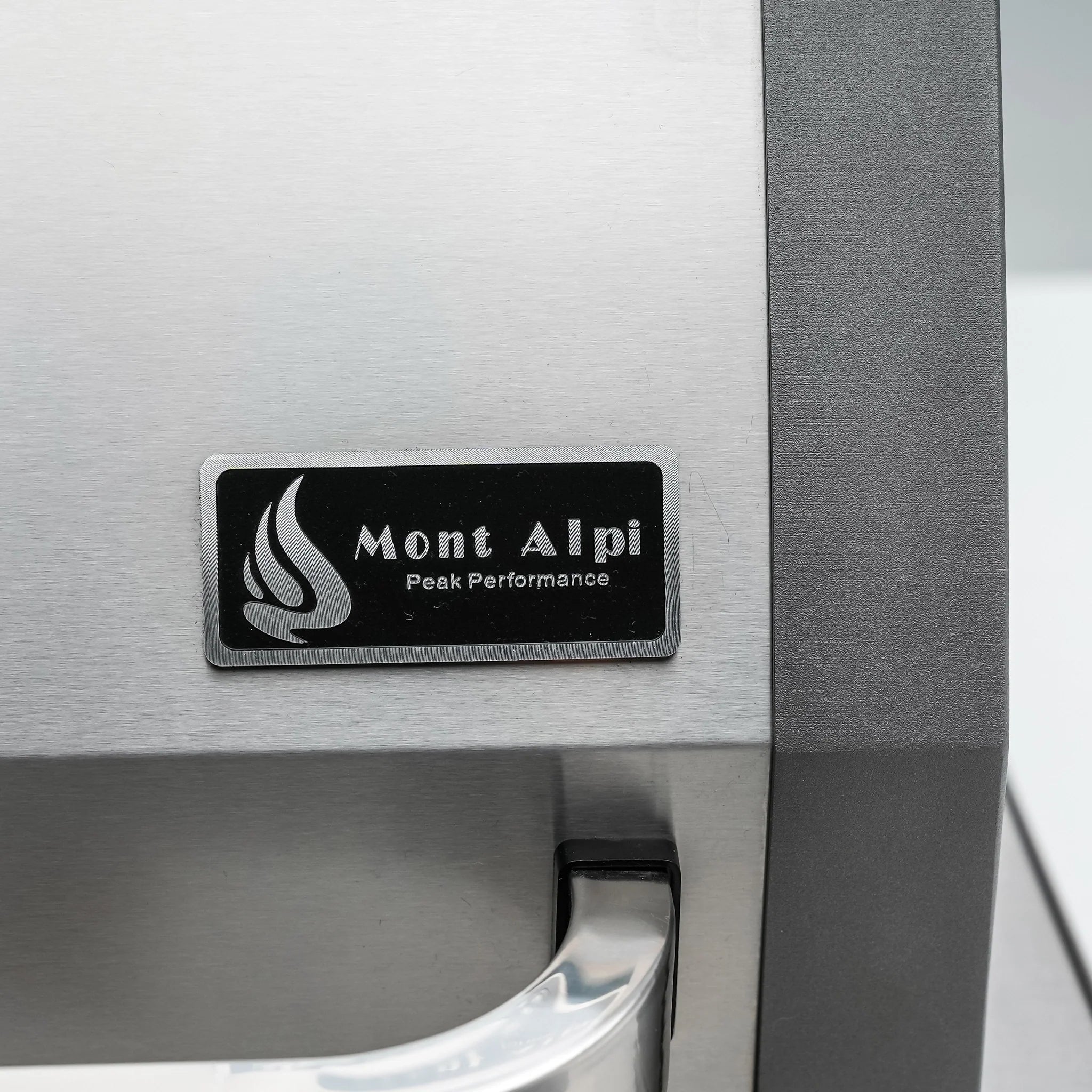 400 Deluxe Stainless Steel 4-Burner Outdoor Kitchen Island with 45-Degree Corners