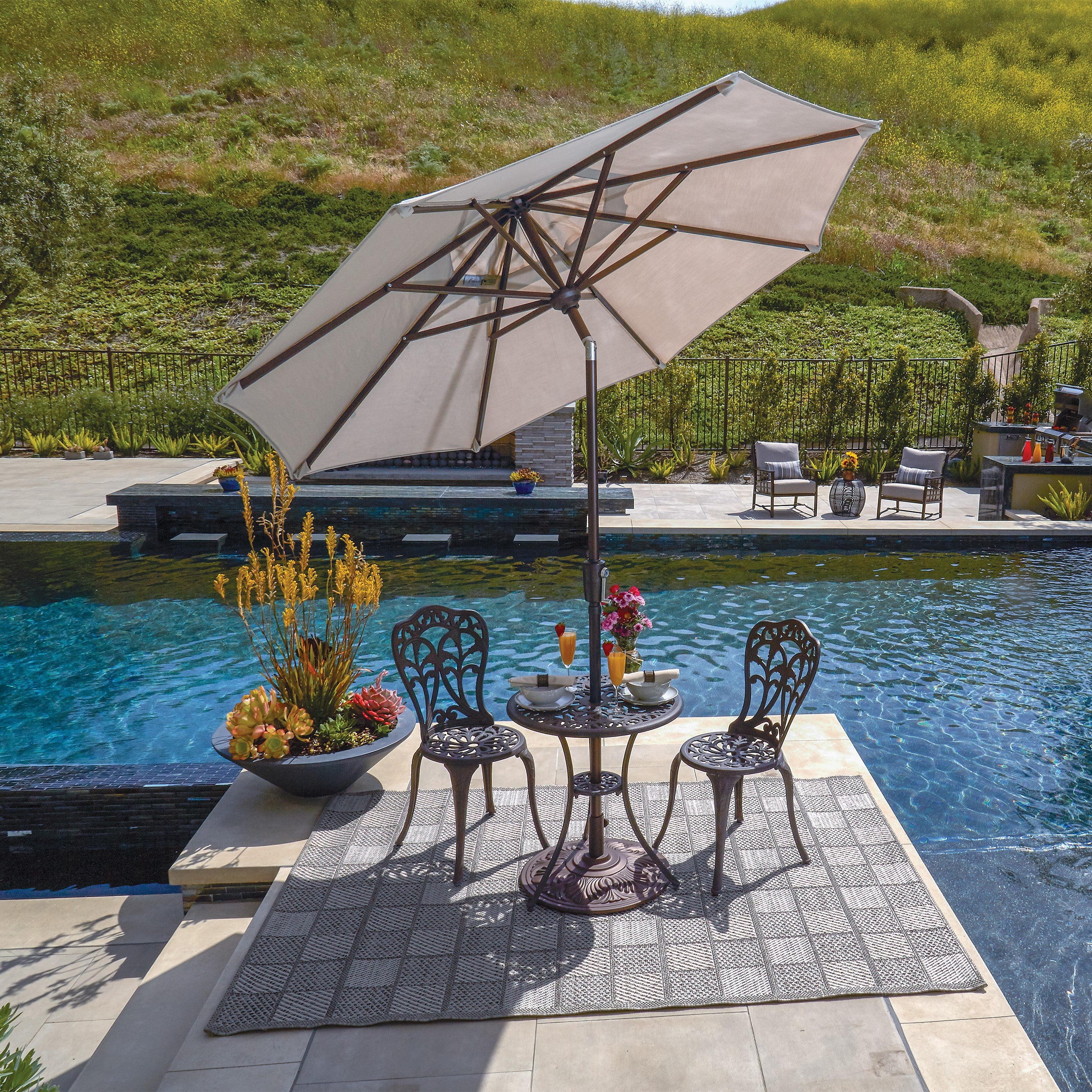 Push Button Tilt 7.5' Octagon Aluminum Market Umbrella