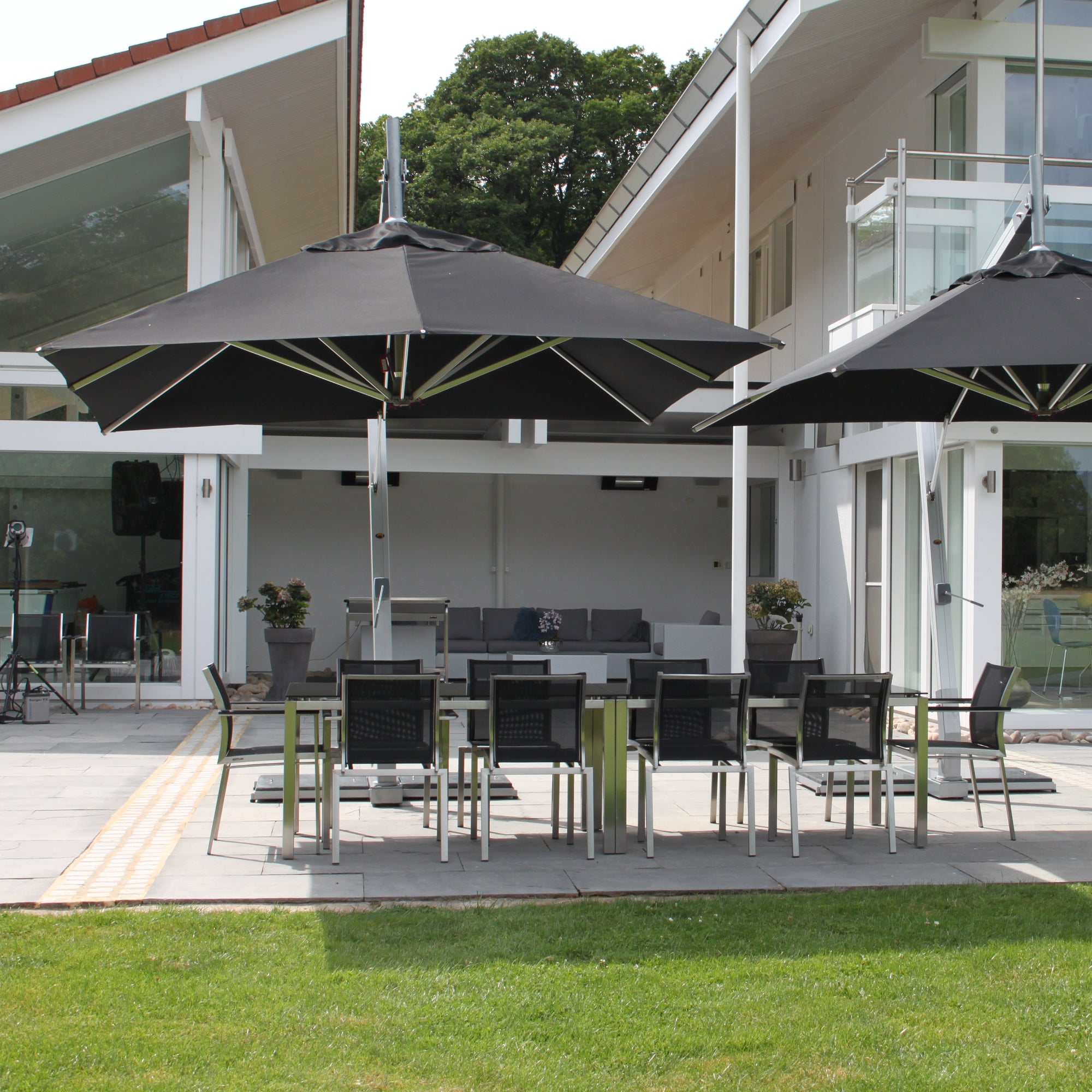 Hurricane 10' Square Aluminum Cantilever Umbrella