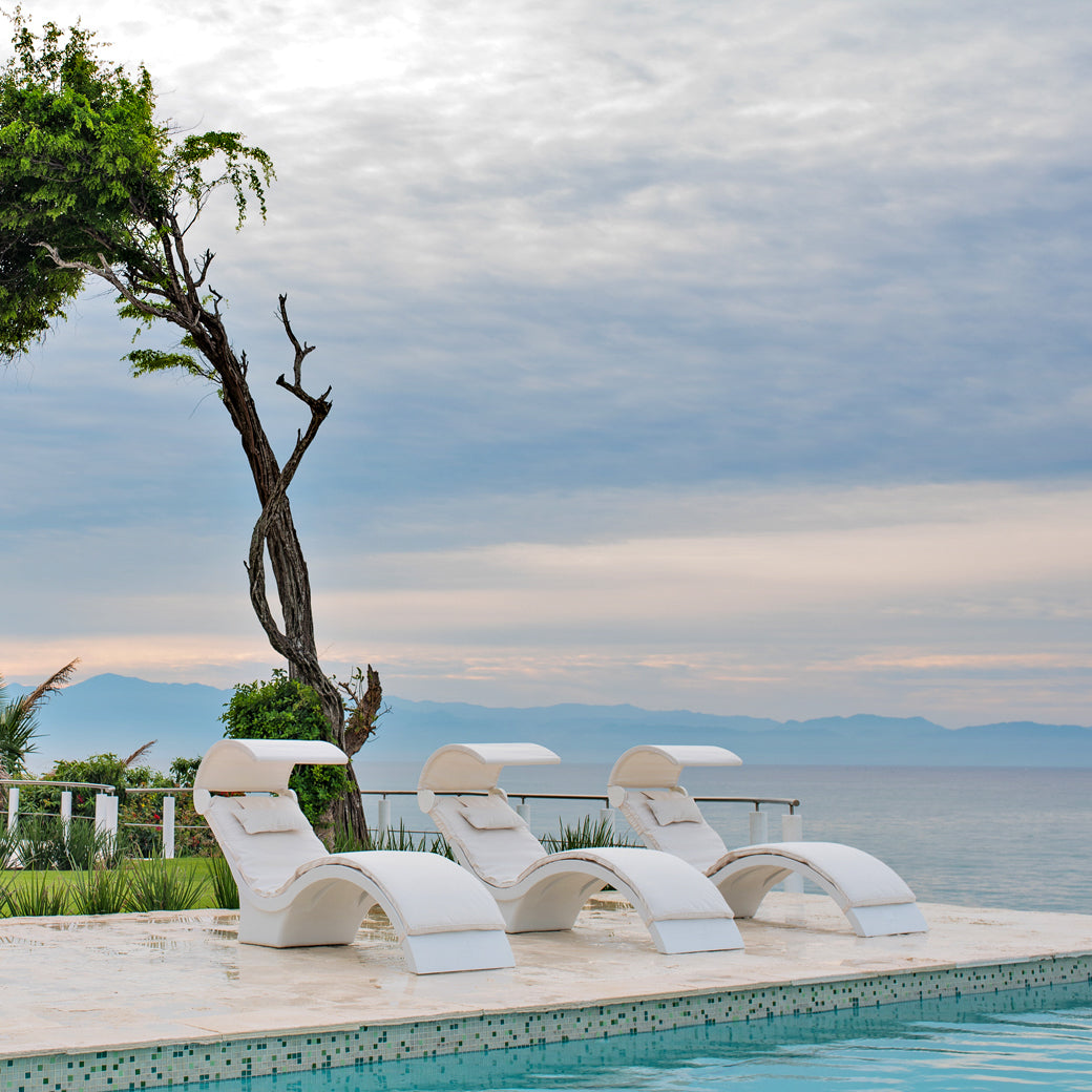 Signature Chaise Deep