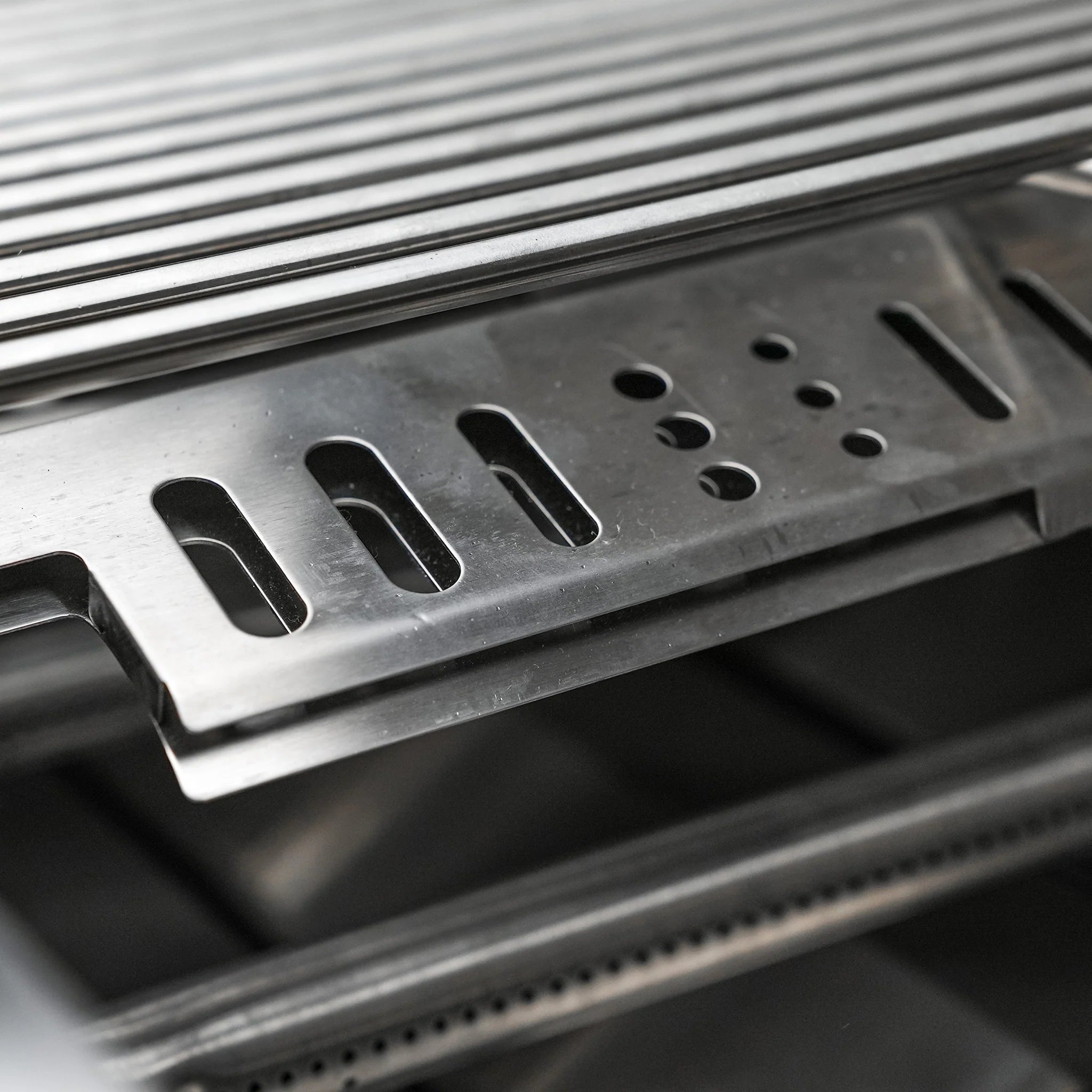 400 32" Stainless Steel 4-Burner Built-In Grill