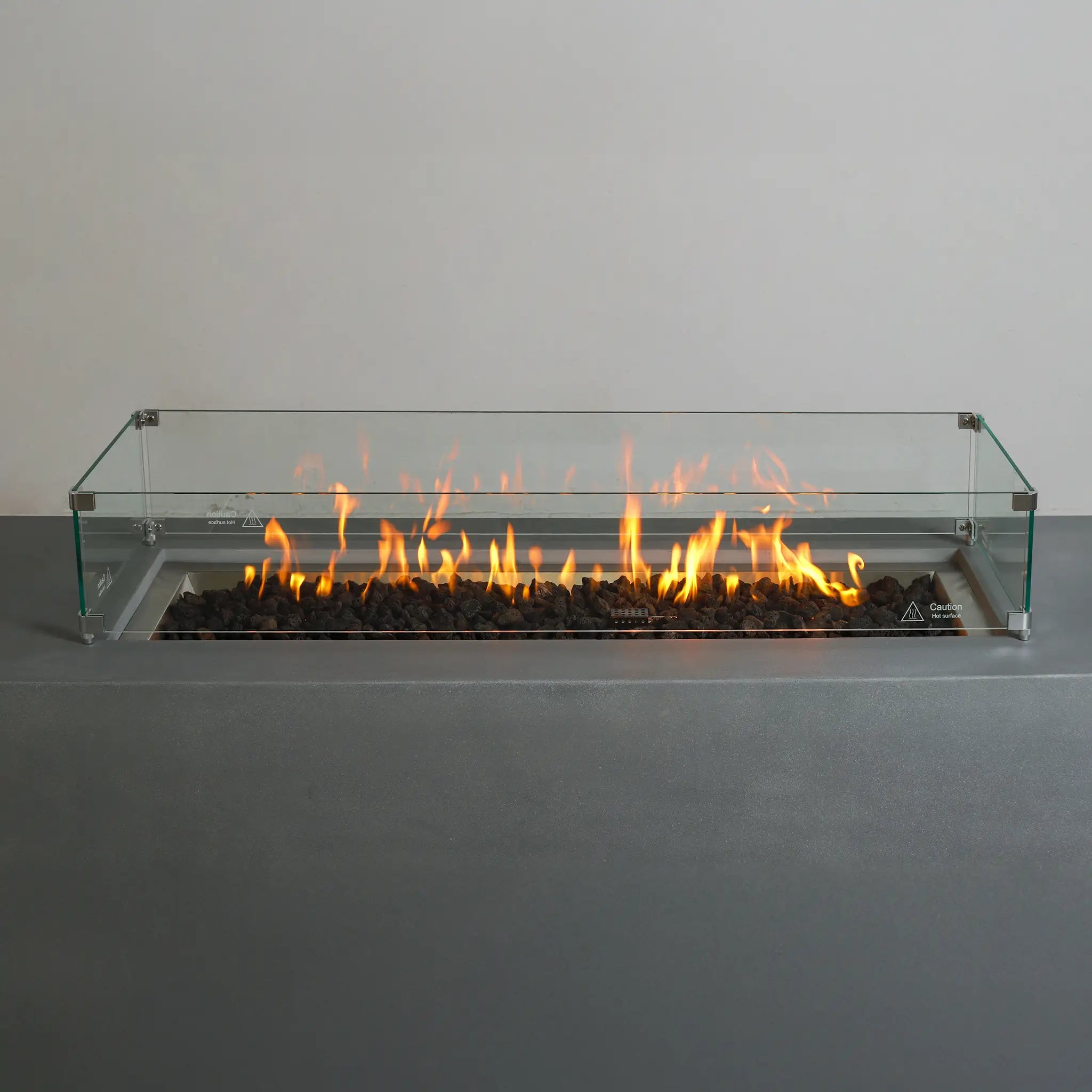 Beton Linear Glass Wind Guard