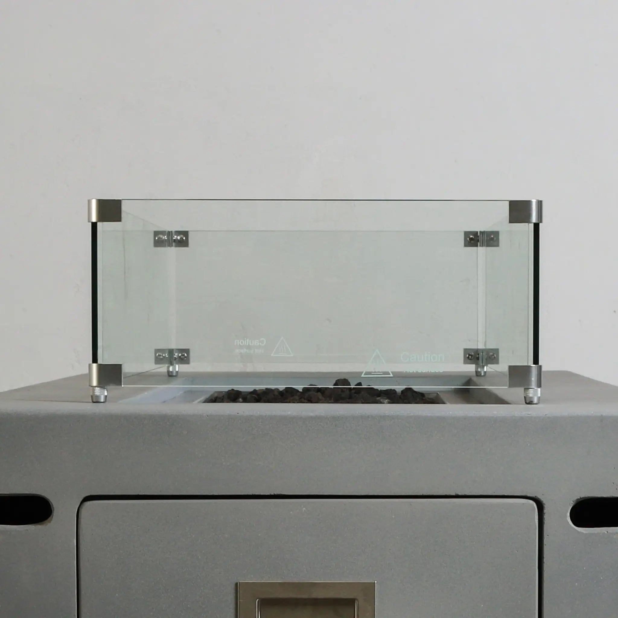 Beton Linear Glass Wind Guard